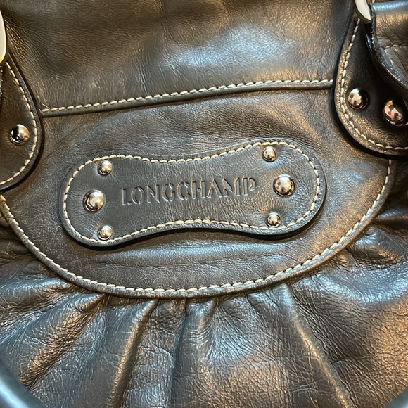 Grey all leather Longchamp shoulder bag with silver hardware - Picture 3 of 12